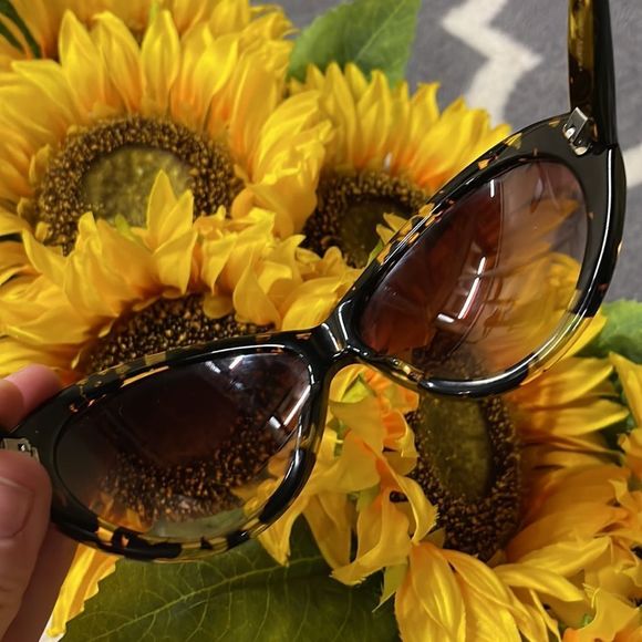 Oliver Peoples Tortoiseshell Brown Gradient Lens Sunglasses main image 12